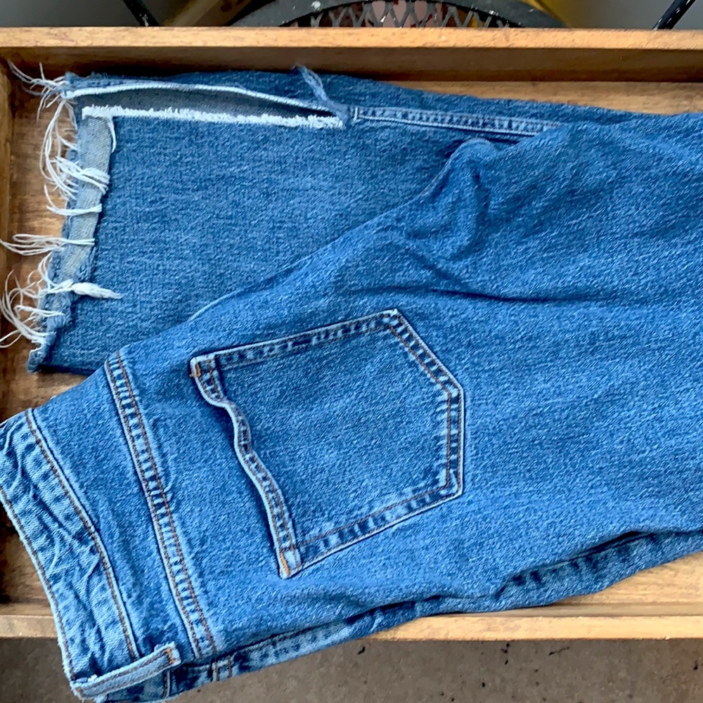 Trendy bootcut/flare jean!